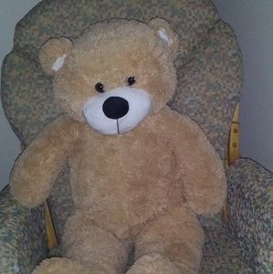 GIANT TEDDY BEAR